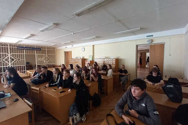 Університетська родина + креативний квест = яскрава зустріч з ліцеїстами